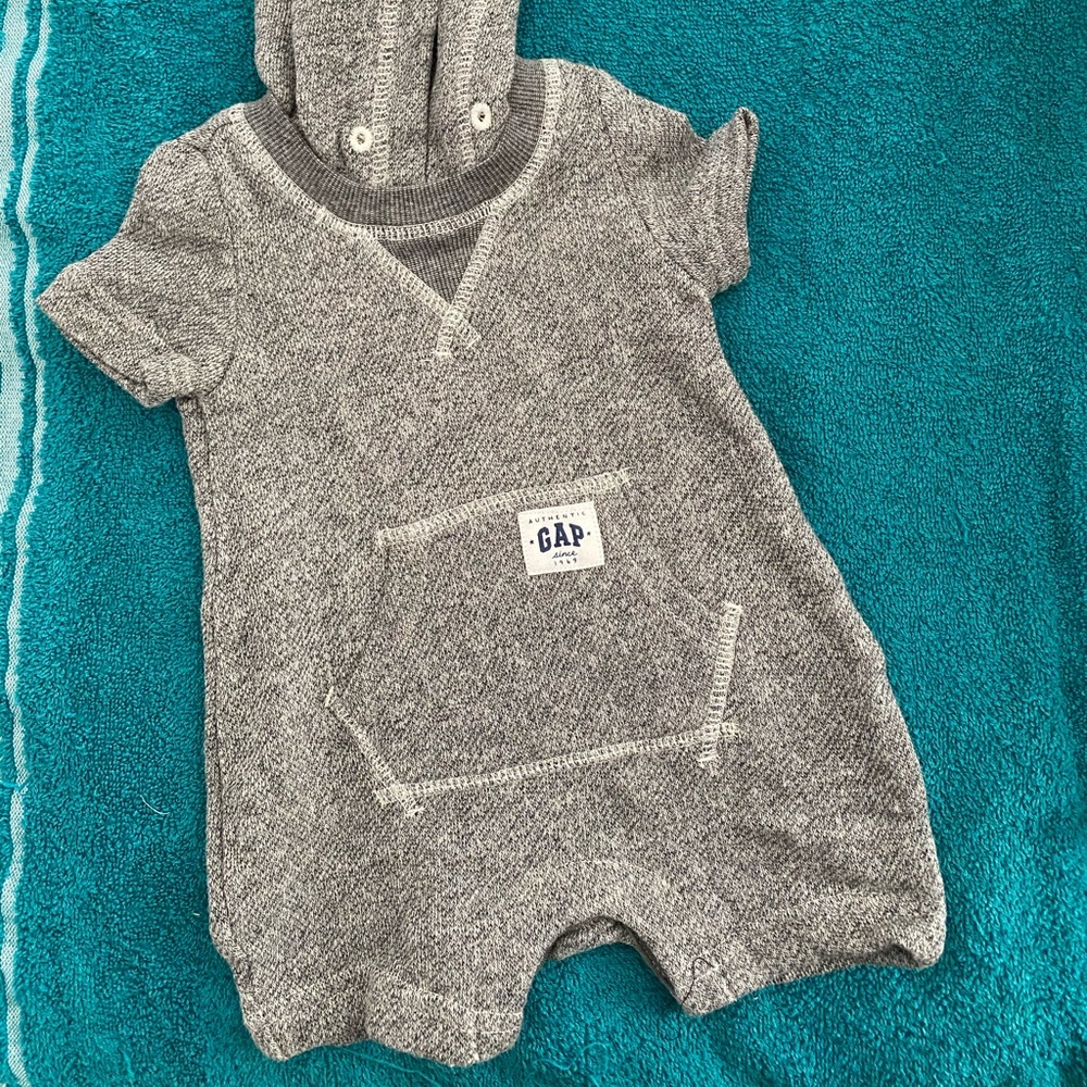 Baby clothes